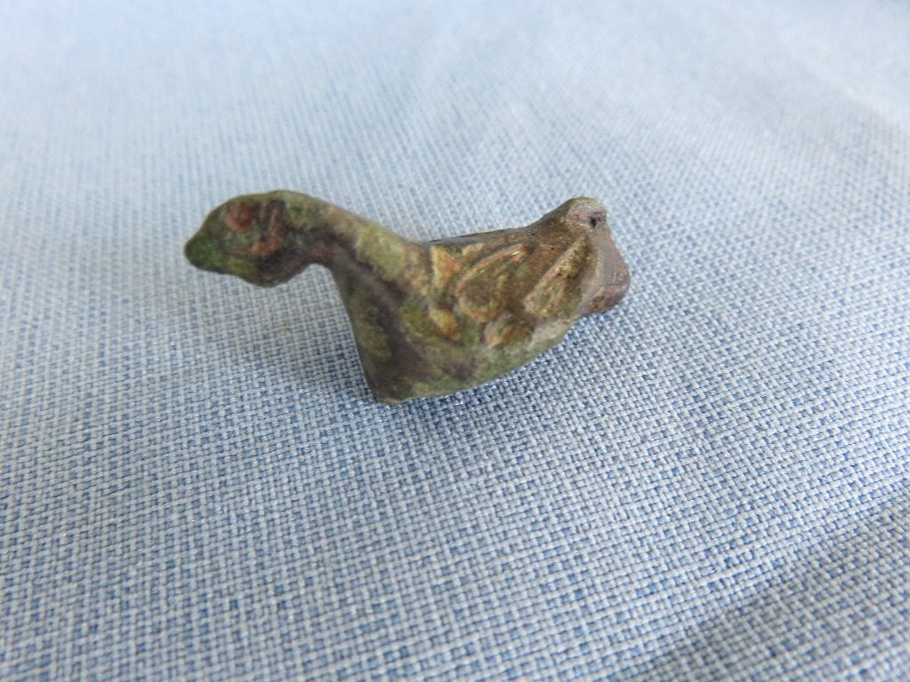 Romeinse rijk - duif fibula - 1e  -3e eeuw A.D.  bodemvondst, Ophalen of Verzenden, Brons