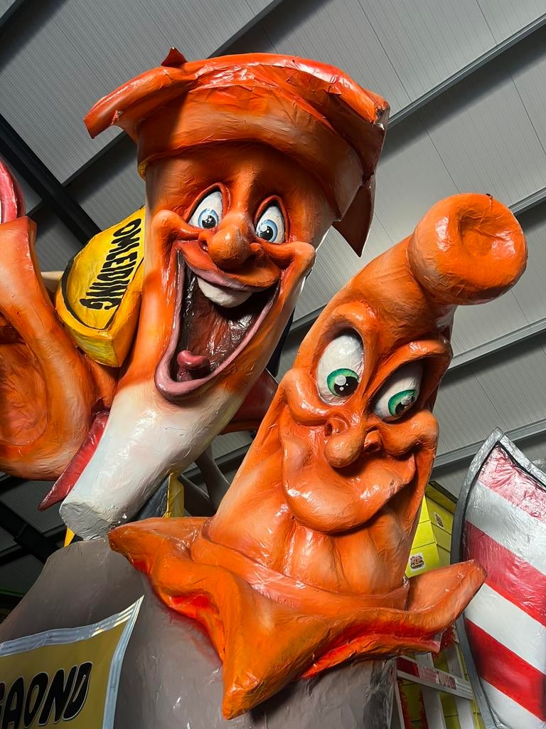Losse onderdelen voor carnavalswagen poppen, Hobby en Vrije tijd, Ophalen, Versiering, Carnaval