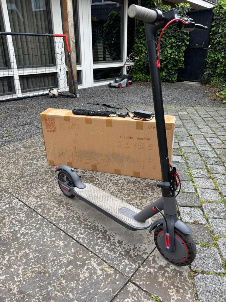 E-Step Nieuw 30 km per uur, Fietsen en Brommers, Steps, Ophalen, Nieuw, Elektrische step (E-scooter)