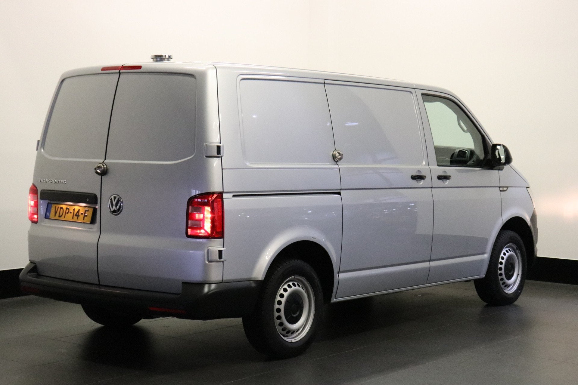 Volkswagen Transporter 2.0 TDI 150PK Automaat EURO 6 - Airco, Stof, Gebruikt, 4 cilinders, 150 pk