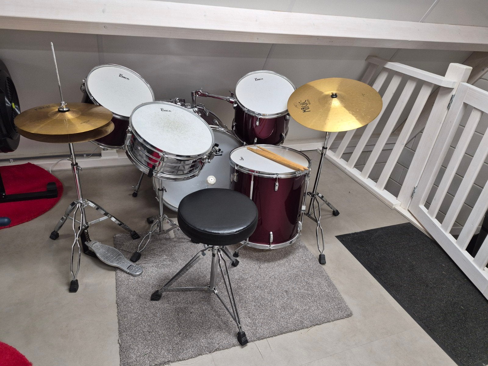 Compleet drumstel met kruk en stokken, Ophalen, Gebruikt, Overige merken