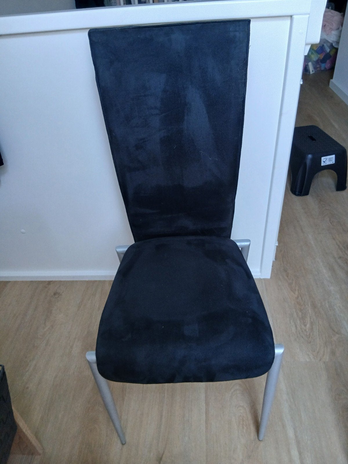 4 nette zwarte stoelen te koop, Ophalen, Zwart, Zo goed als nieuw, Metaal