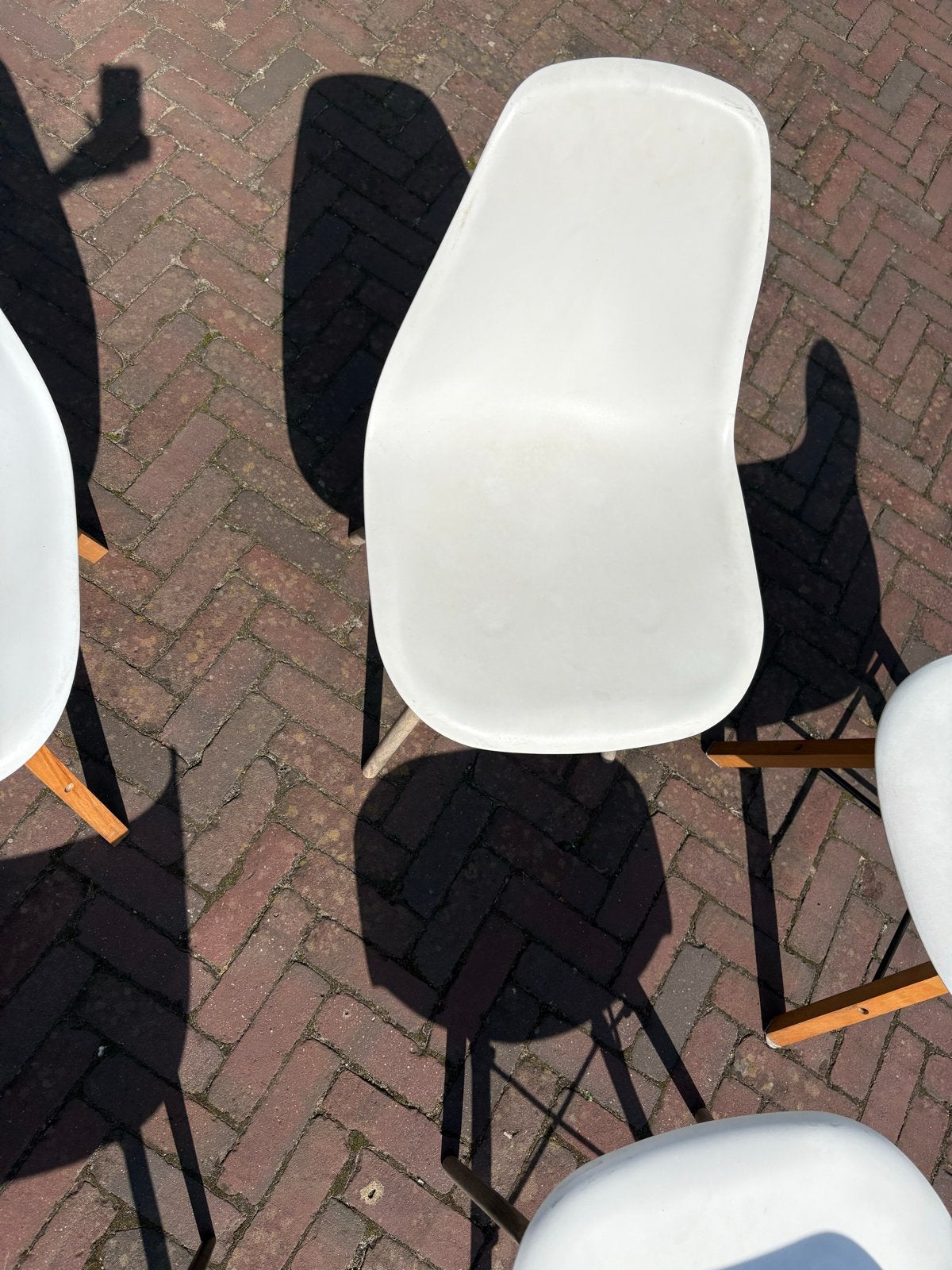 Set van 7 gebruikte stoelen (niet per stuk), Kunststof, Gebruikt, Wit, Ophalen of Verzenden