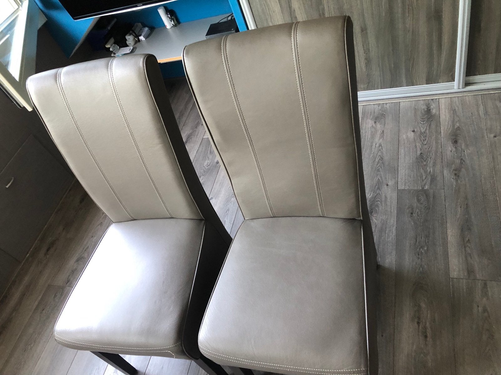 Twee comfortabele stoelen - perfecte staat, 103 cm hoog, Ophalen, Twee, Overige kleuren, Zo goed als nieuw