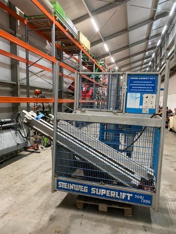 Bouwlift materiaal, Ophalen, Bouwlift
