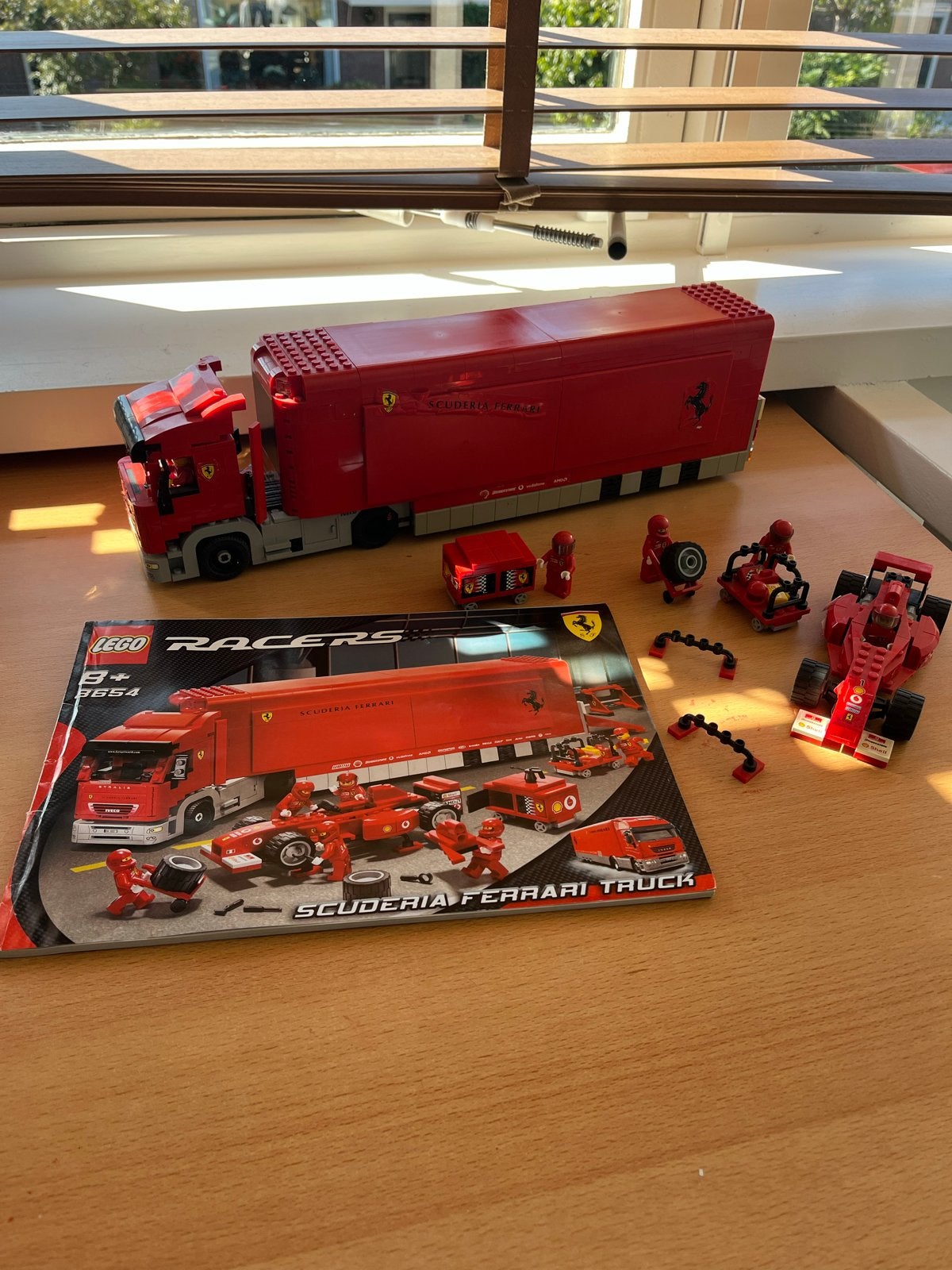 Lego Racers 8654 Scuderia Ferrari Truck - 100% Compleet, Kinderen en Baby's, Speelgoed | Duplo en Lego, Lego, Ophalen of Verzenden