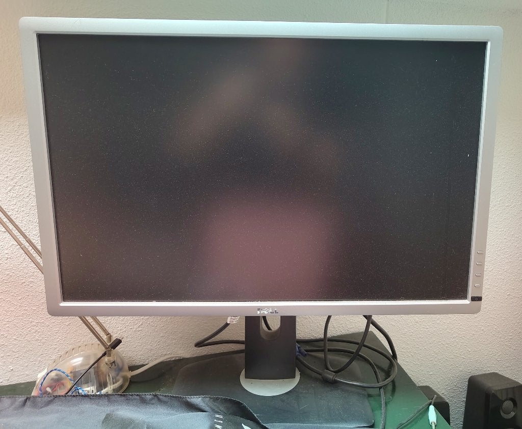 Dell U2412Mc 24 inch monitor, Computers en Software, Monitoren, Gebruikt, 60 Hz of minder, DisplayPort, HDMI, VGA, In hoogte verstelbaar