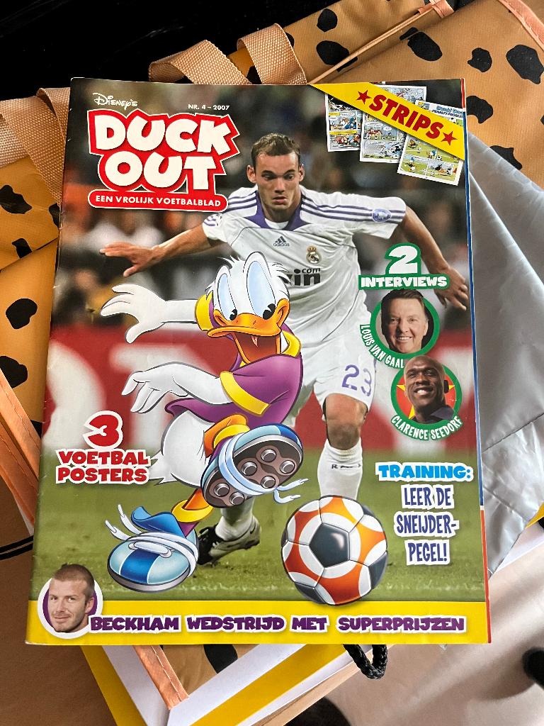 Duck Out (een vrolijk voetbalblad), Eén stripboek, Ophalen of Verzenden, Zo goed als nieuw, Disney