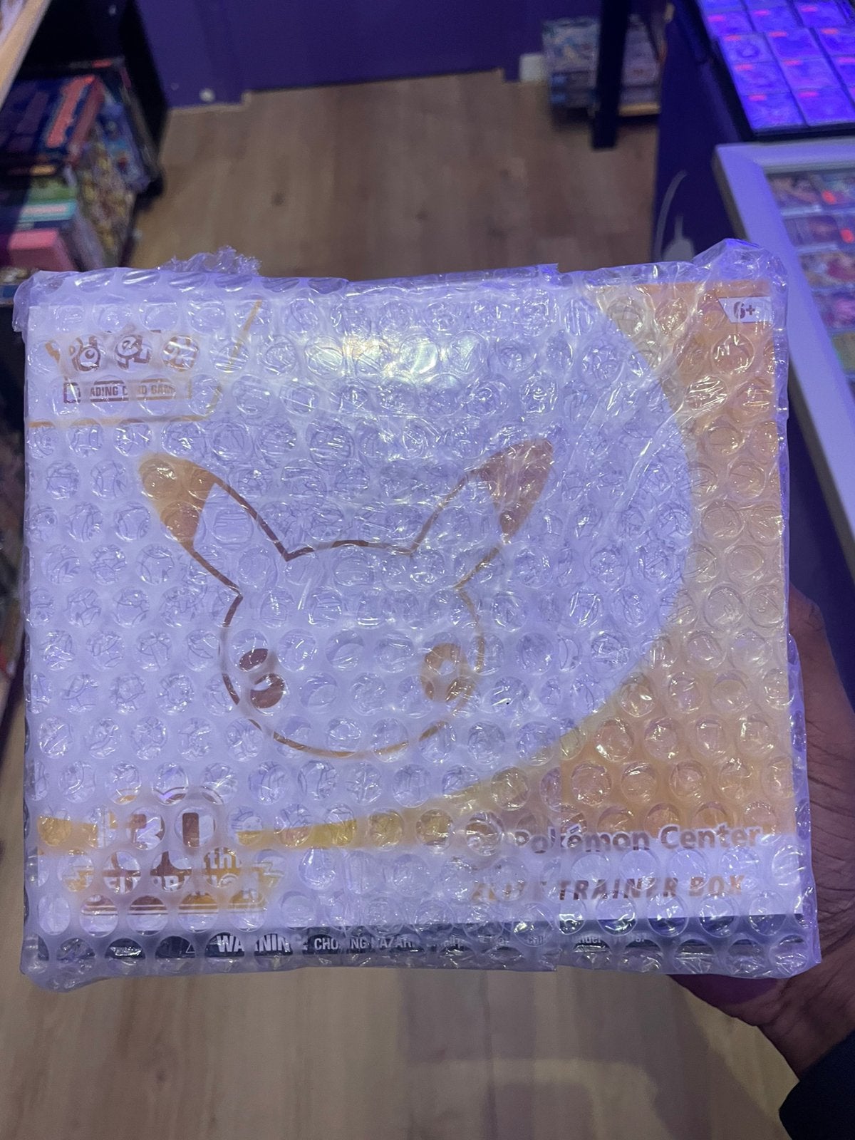 10x POKEMON CENTER 30th Anniversary ETB’s, Ophalen, Zo goed als nieuw, Boosterbox, Foil