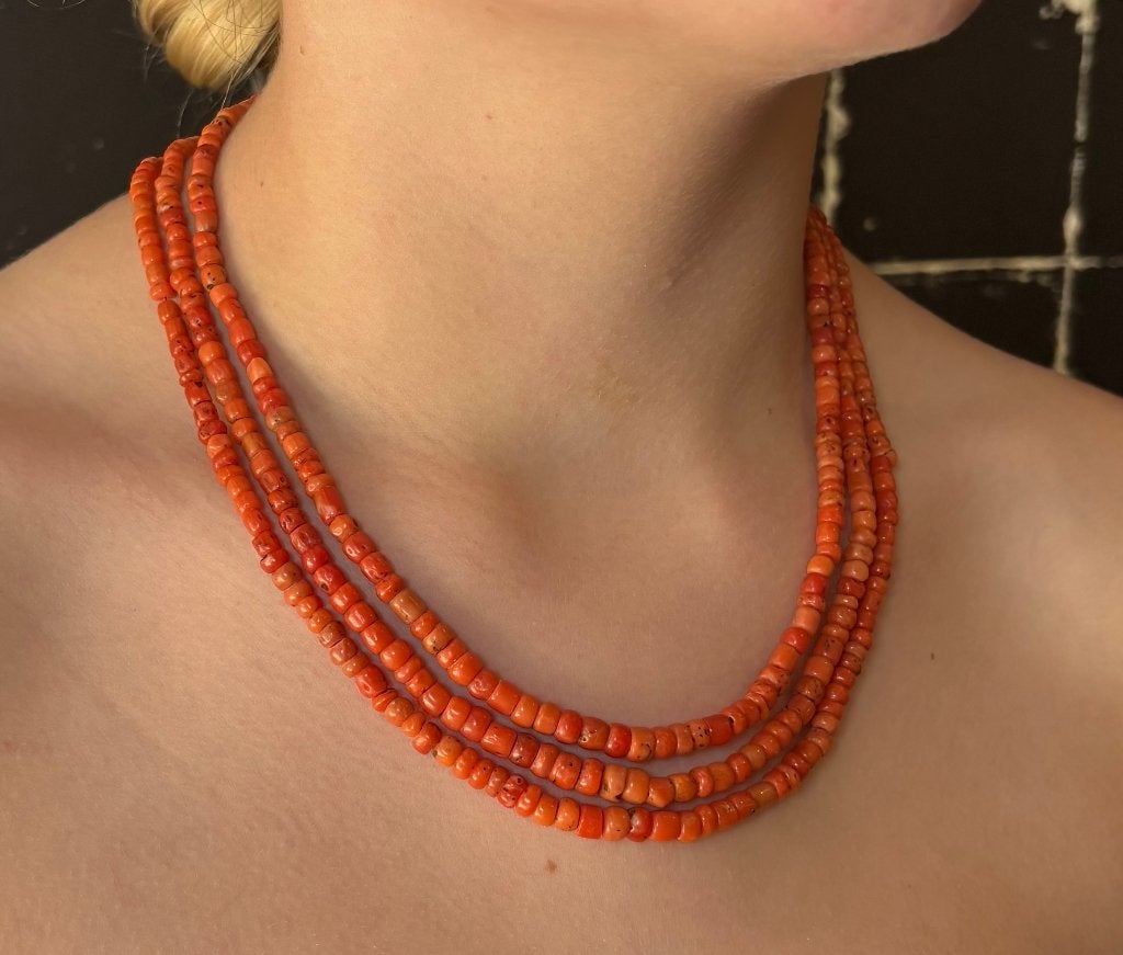 Bloedkoraal fraai antieke ketting 14k slot goud dame vintage, Ophalen of Verzenden, Goud, Ketting, Met edelsteen