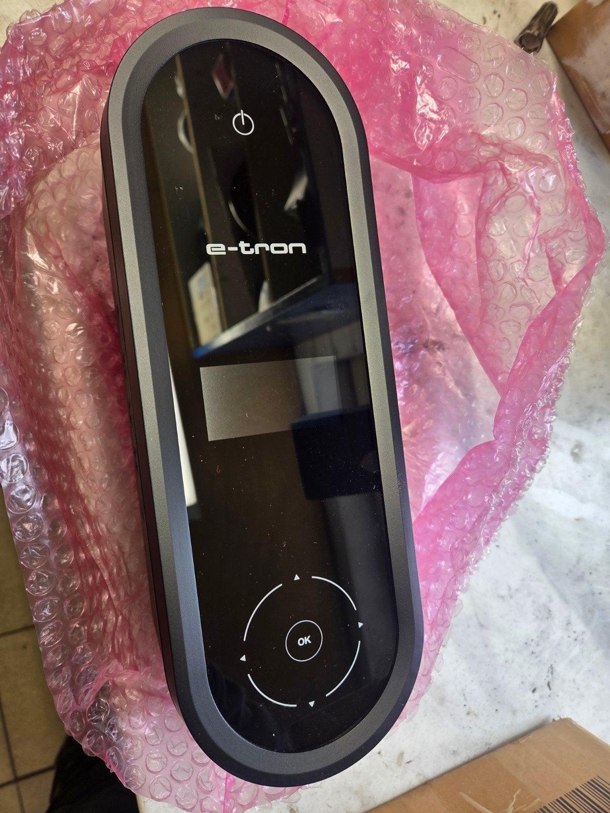 e-tron lader, Auto diversen, Ophalen of Verzenden, Zo goed als nieuw, Laadpaal