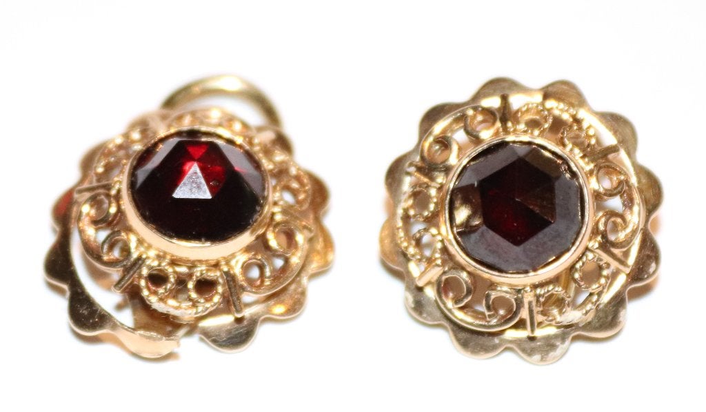 Antiek 14K gouden oorbellen met facet geslepen granaat steen, Sieraden, Tassen en Uiterlijk, Verzenden, Goud, Oorbellen, Met edelsteen