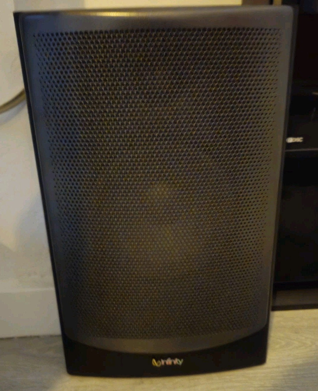 Infinity Beta 20 speakers met SW-10/230 subwoofer, Zo goed als nieuw, Geschikt voor surround/home cinema, Boekenplank luidspreker