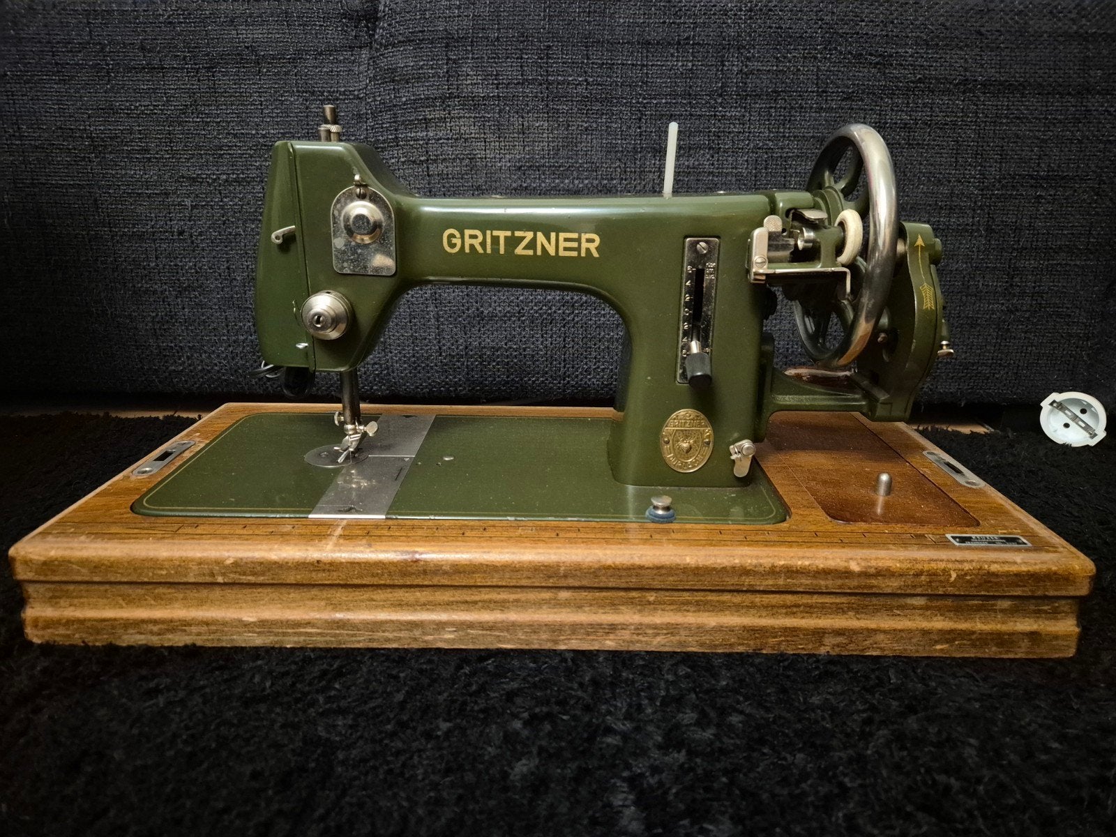 Antieke Gritzner Naaimachine - Handbediend - Groen, Ophalen