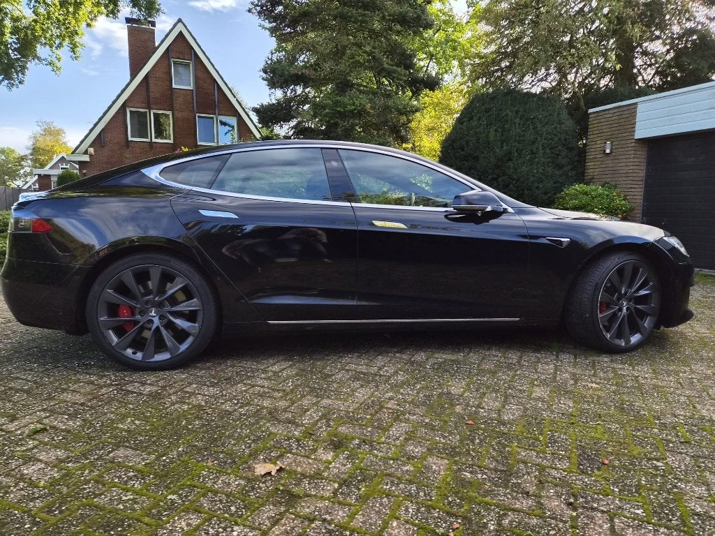 Tesla Model S 2018 Zwart | Pano | nieuwe accu, Auto's, Automaat, Zwart, 110 €/maand, Zwart