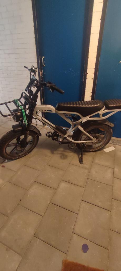 Fatbike v20 pro. Vandaag ophalen 650 € prijs., Fietsen en Brommers, Fietsen | Vouwfietsen, Ophalen of Verzenden, Zo goed als nieuw