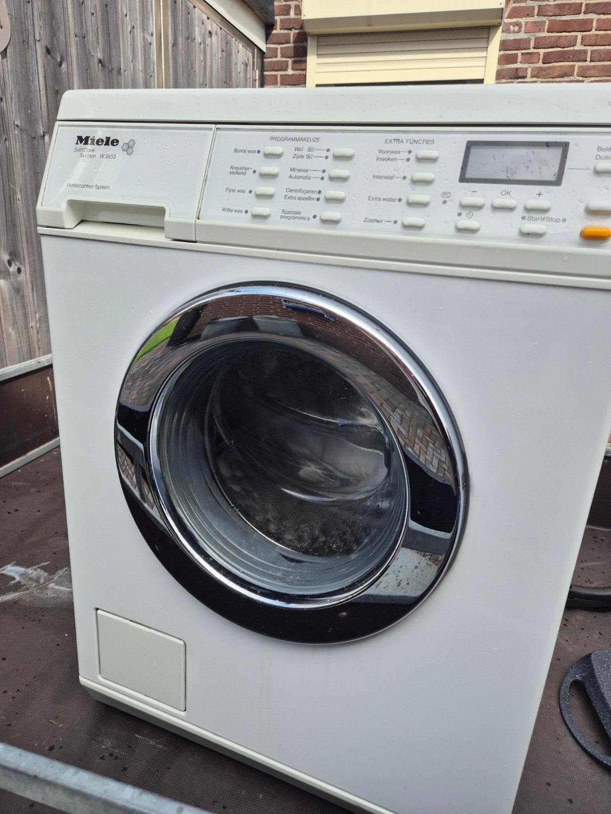 miele wasmachine met defect, Ophalen, 1200 tot 1600 toeren, 85 tot 90 cm