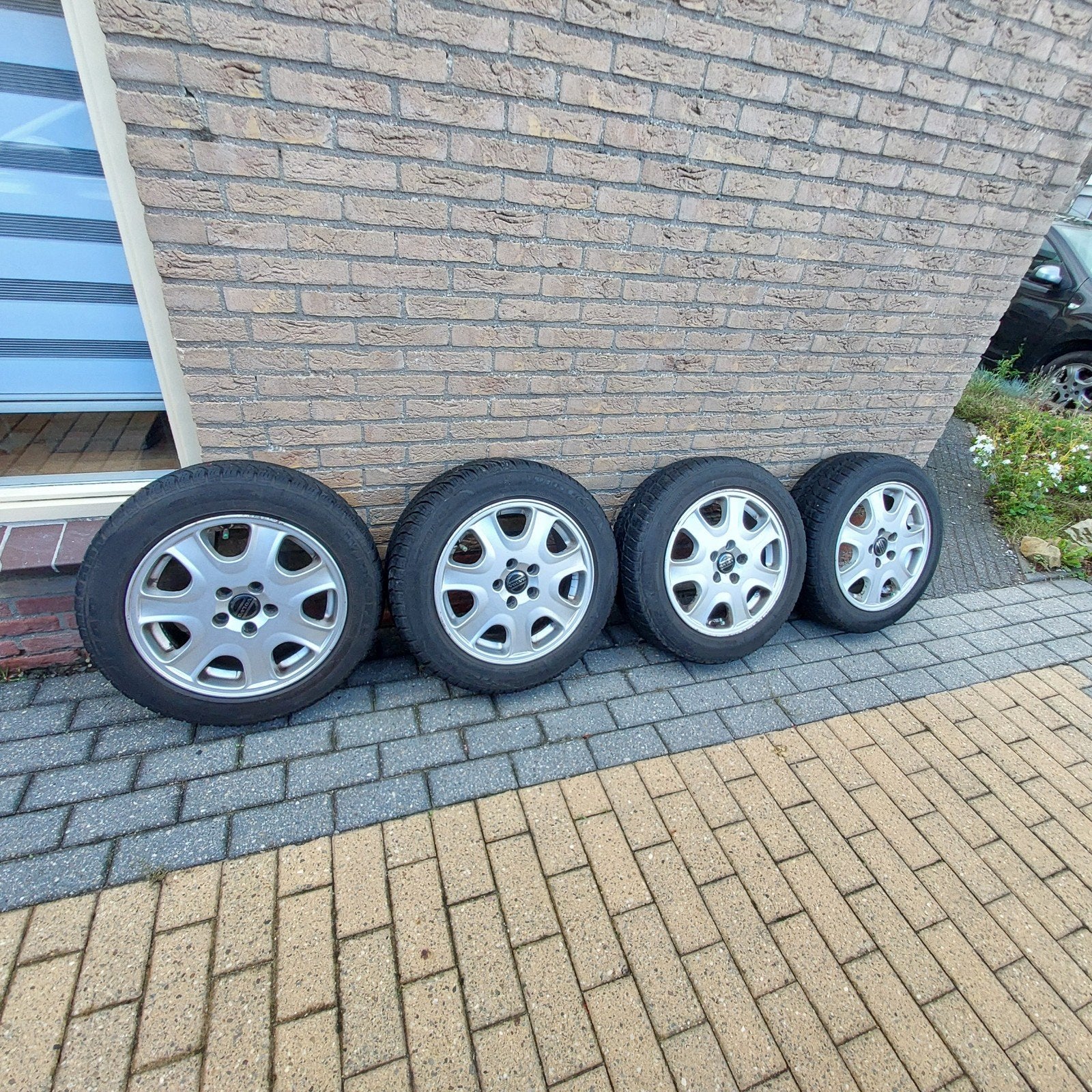 16 inch winterbanden op originele Volvo velgen, Ophalen