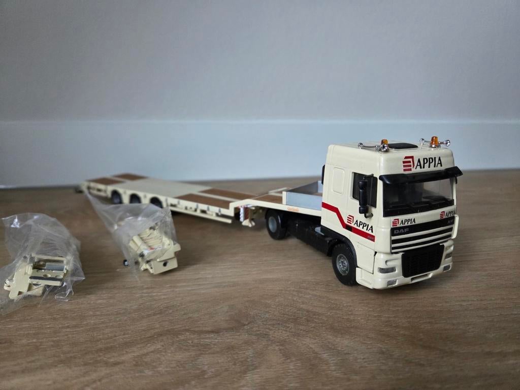 Lion Car Daf 95 XF Space Cab Appia ( France , Lioncar ), Ophalen of Verzenden, Gebruikt, Bus of Vrachtwagen, Lion Toys