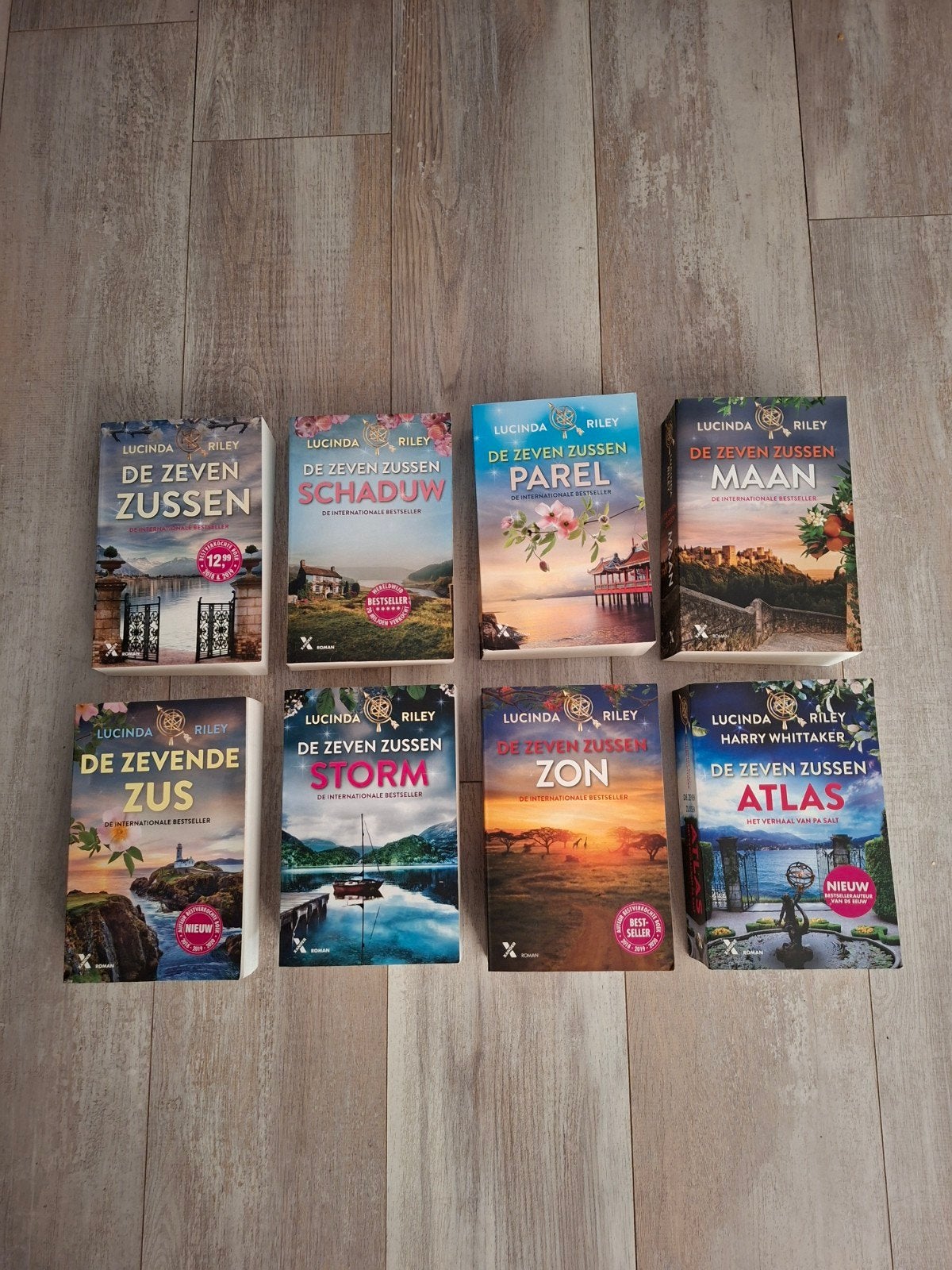 Complete serie De Zeven Zussen van Lucinda Riley, Boeken, Ophalen of Verzenden, Zo goed als nieuw