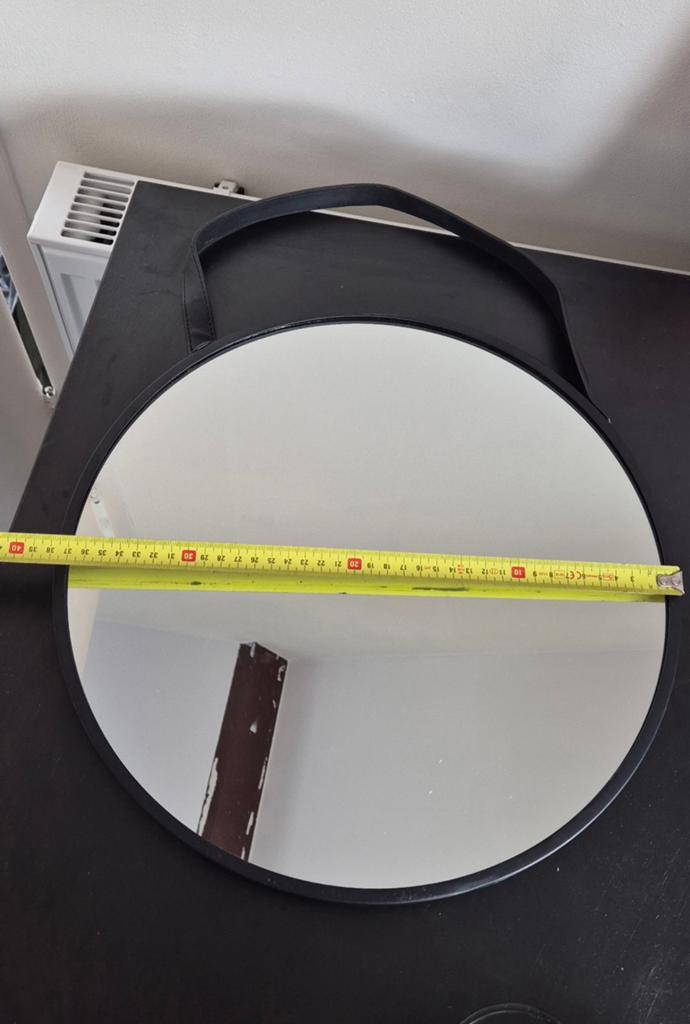 Ronde spiegel met band - diameter 38 cm, Minder dan 50 cm, Rond, Ophalen of Verzenden, Zo goed als nieuw