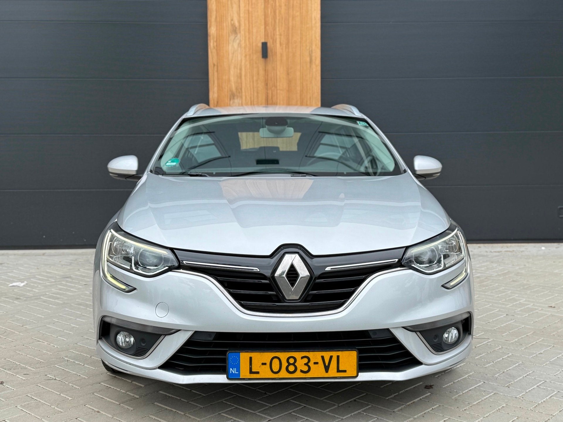 Renault Mégane Estate 1.5 dCi Limited (bj 2018) AUTOMAAT|NA, Auto's, Stof, Gebruikt, 4 cilinders, Diesel