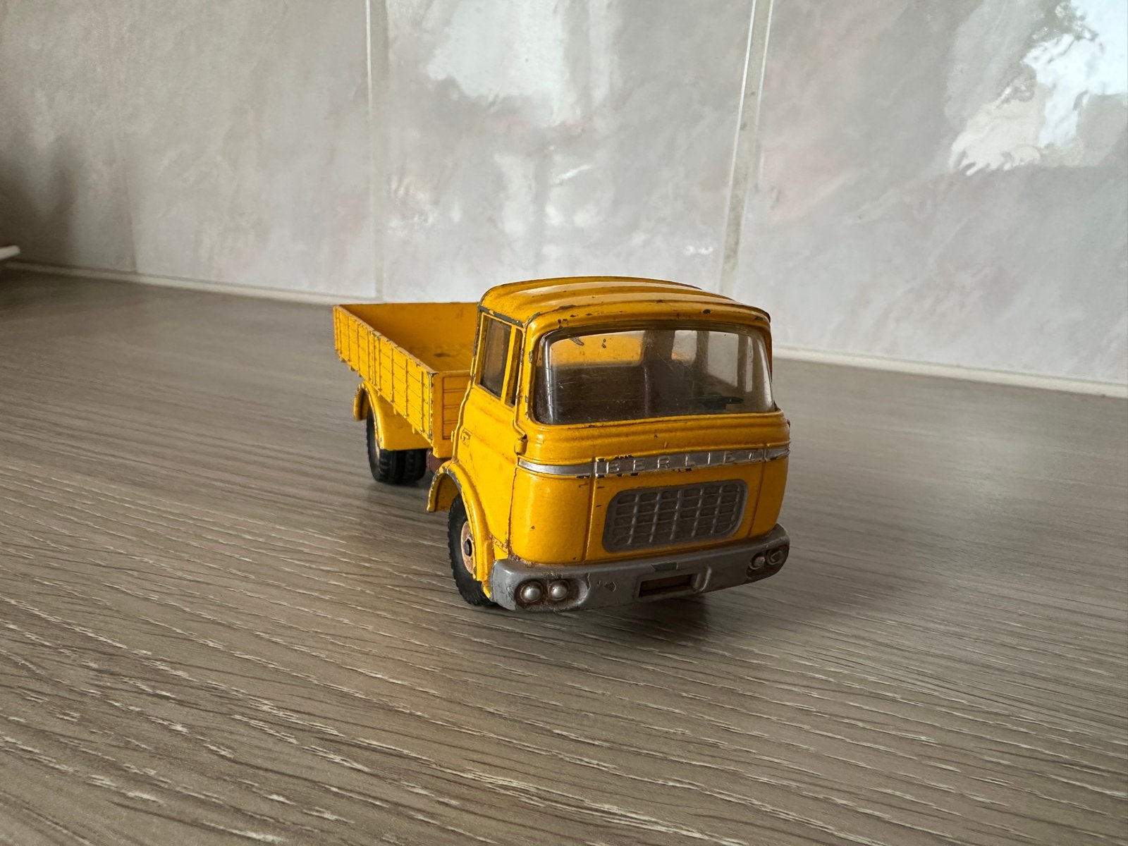 Dinky Toys AEC Lorry en Berliet vrachtwagen, Ophalen of Verzenden, Gebruikt