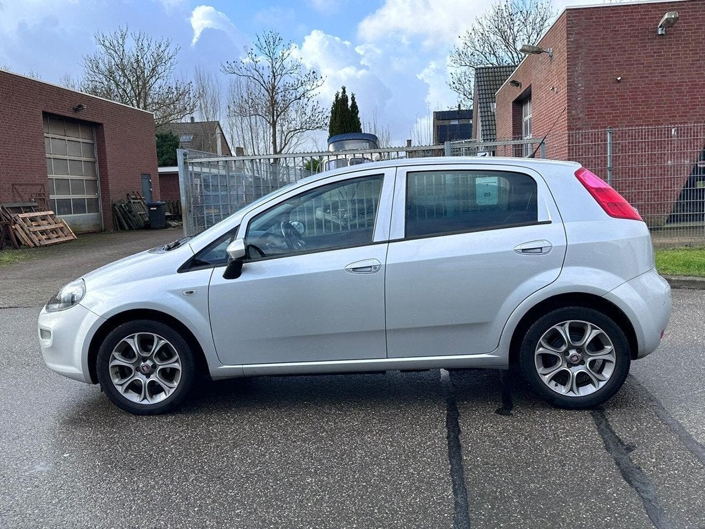 Fiat Punto Evo 0.9 TwinAir Sempre 5DR*Navigatie*Cruise*Clima, Voorwielaandrijving, Gebruikt, Euro 6, 100 pk