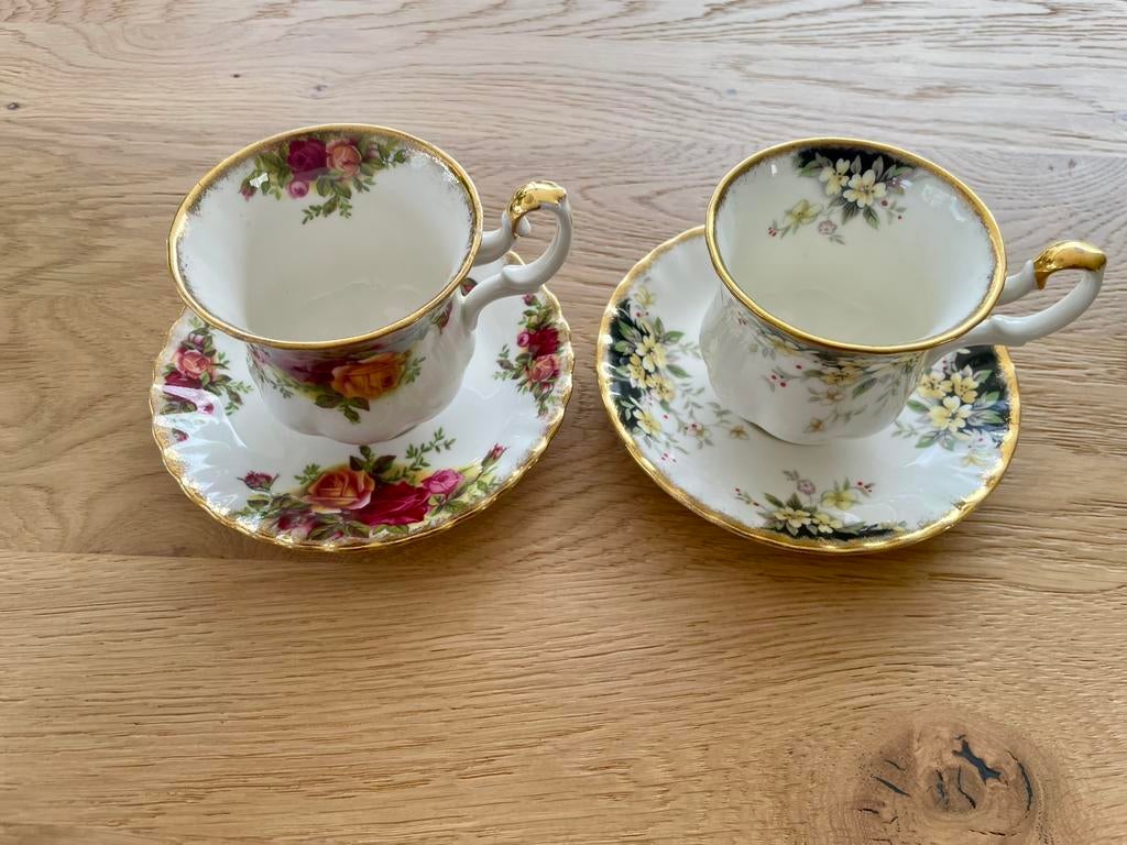 Royal Albert Old Country Roses, Ophalen of Verzenden, Zo goed als nieuw, Porselein, Kop en/of schotel