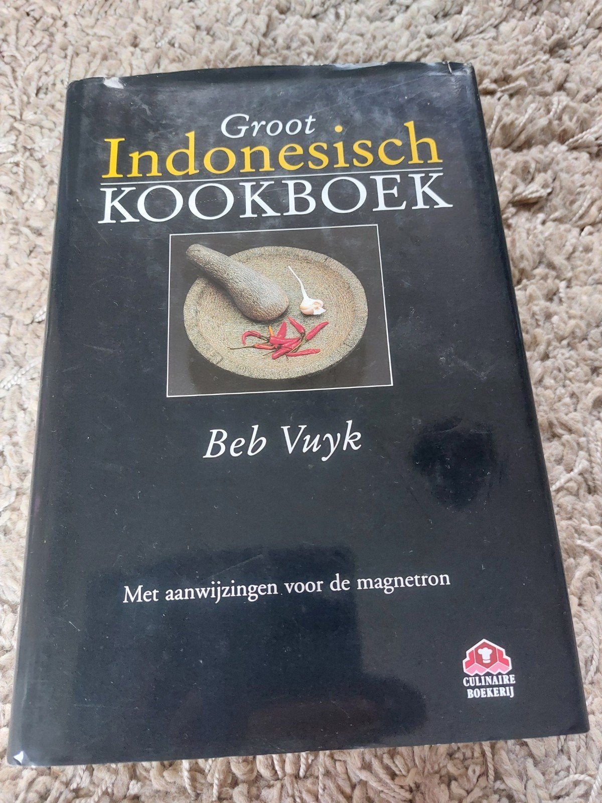 Groot Indonesisch Kookboek - Beb Vuyk (incl. magnetron), Boeken, Gelezen, Azië en Oosters, Ophalen of Verzenden, Hoofdgerechten