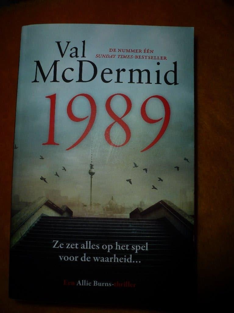 Val McDermid - 1989, Boeken, Thrillers, Ophalen of Verzenden, Zo goed als nieuw, Val McDermid