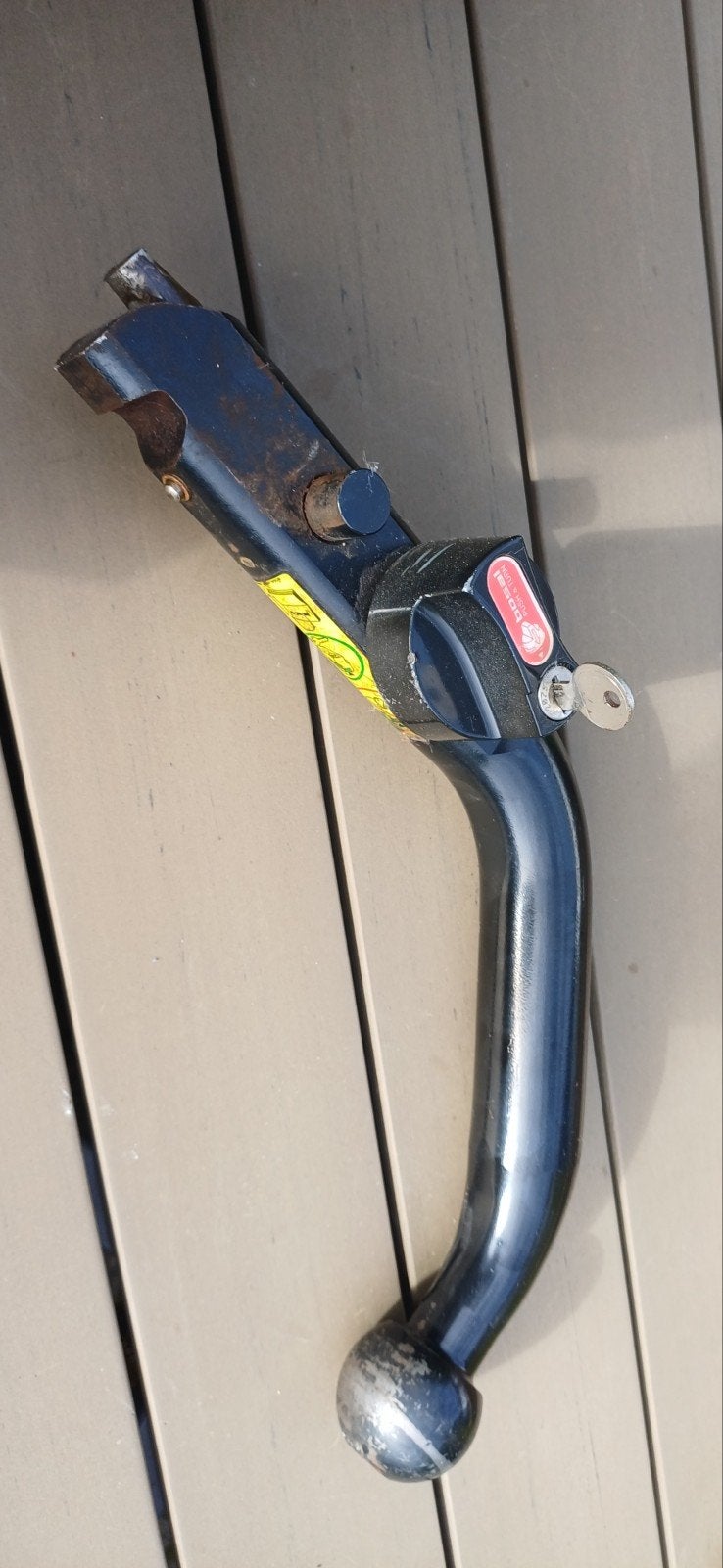 Bosal trekhaak met sleutel, Ophalen