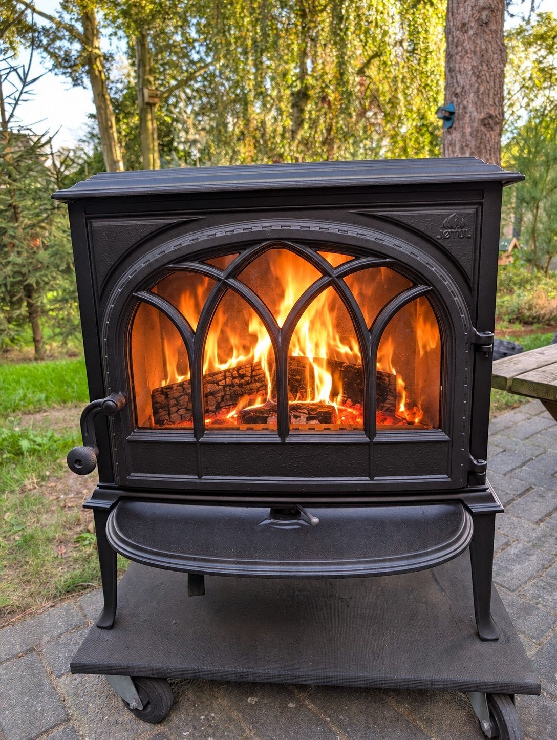Jotul F400 ECO Houtkachel - gietijzeren houtkachel, Huis en Inrichting, Houtkachel, Ophalen of Verzenden, Zo goed als nieuw, Vrijstaand