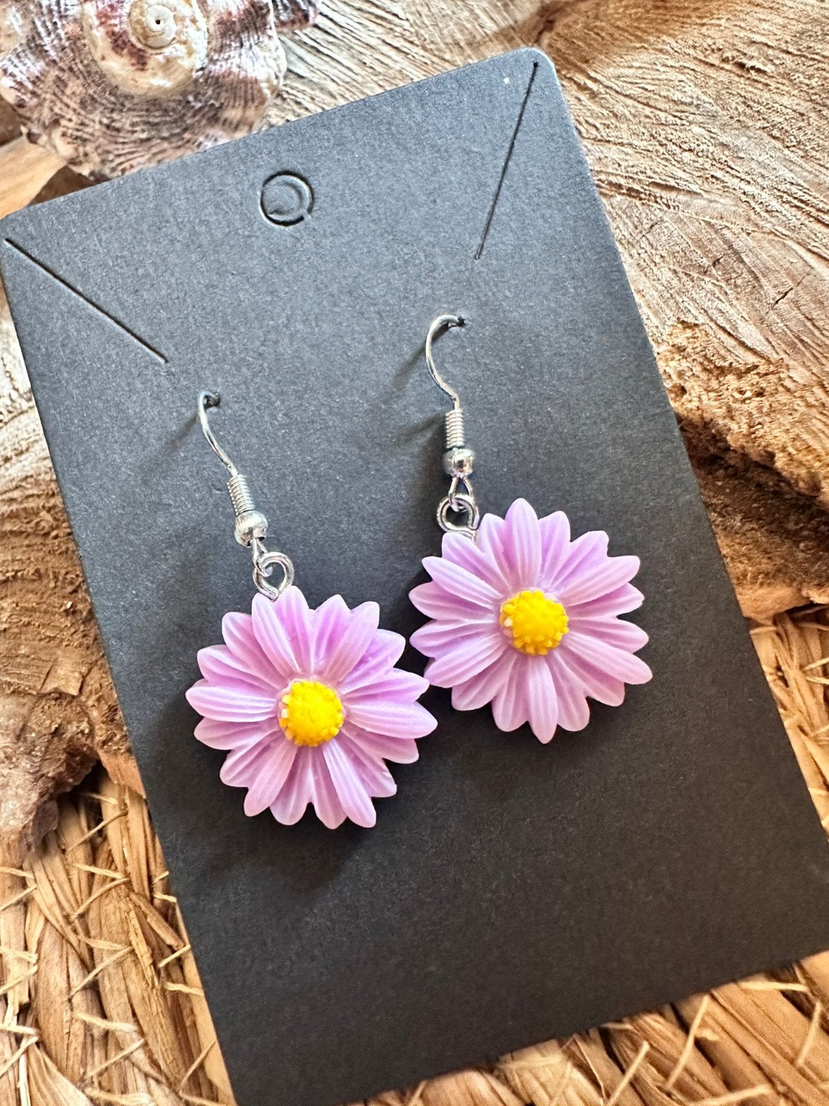 Boho oorbellen / lila - roze / bloem / nieuw, Ophalen of Verzenden, Zo goed als nieuw, Overige materialen