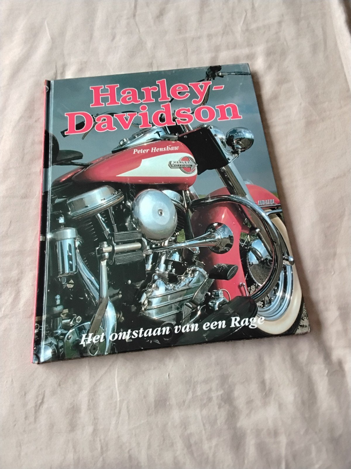 Mooi boek Harley Davidson, foto's en informatie, Ophalen, Gelezen