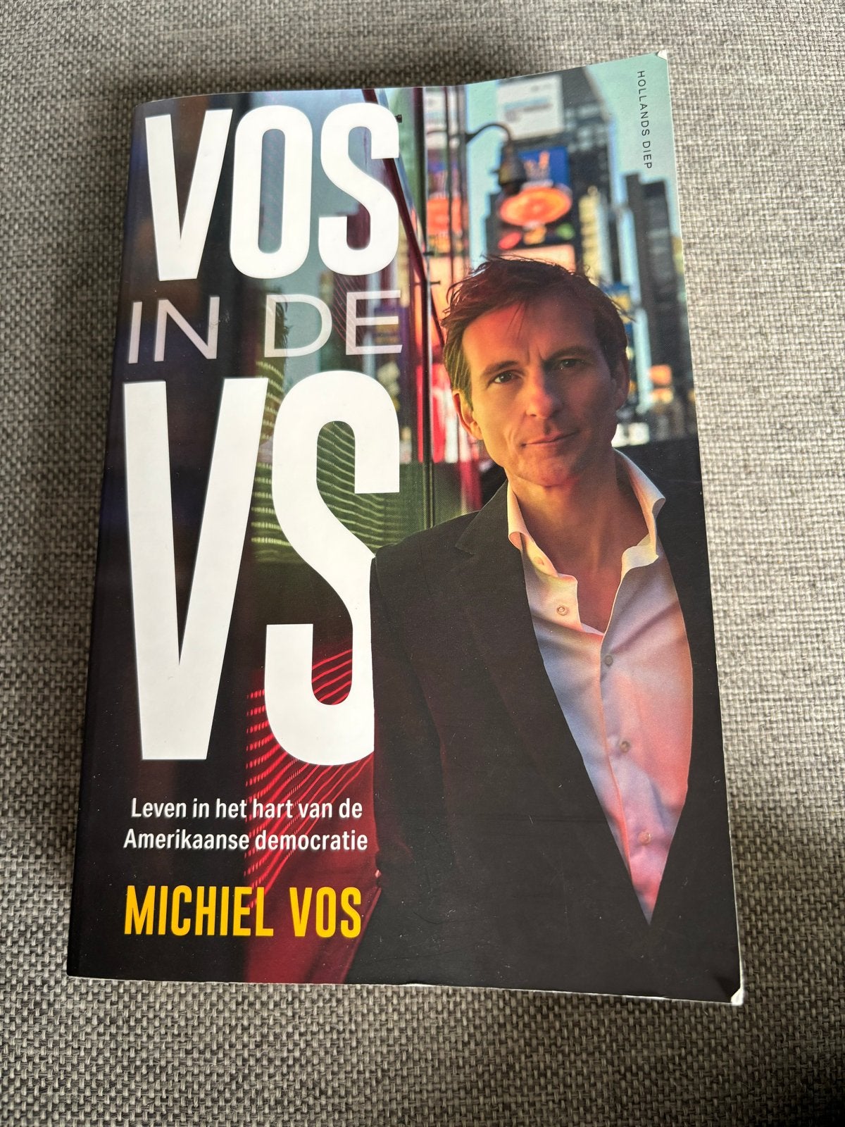 Vos in de VS - Michiel Vos (Boek), Boeken, Ophalen of Verzenden, Zo goed als nieuw, Politiek