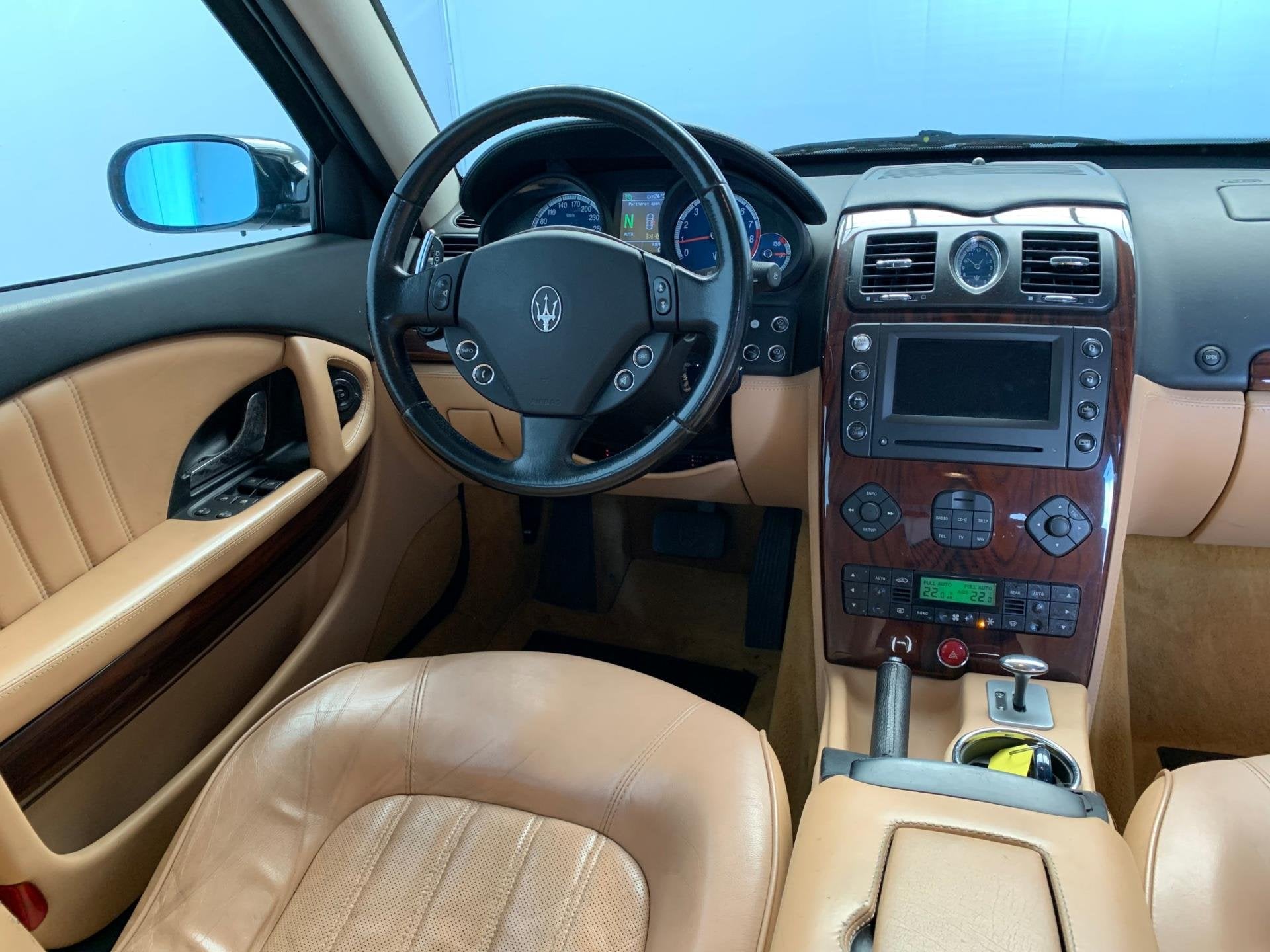 Maserati Quattroporte 4.2 Duo Select 134.000km NAP Navi Leer, Auto's, Automaat, Gebruikt, Zwart, Bedrijf