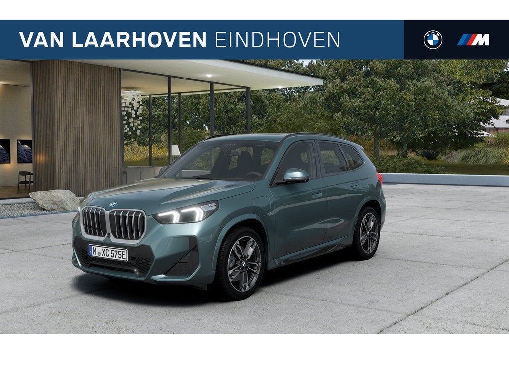 BMW X1 xDrive25e M Sport Automaat / Trekhaak / Sportstoelen, Auto's, BMW, Zwart, Bedrijf, Hybride Elektrisch/Benzine, 3 cilinders