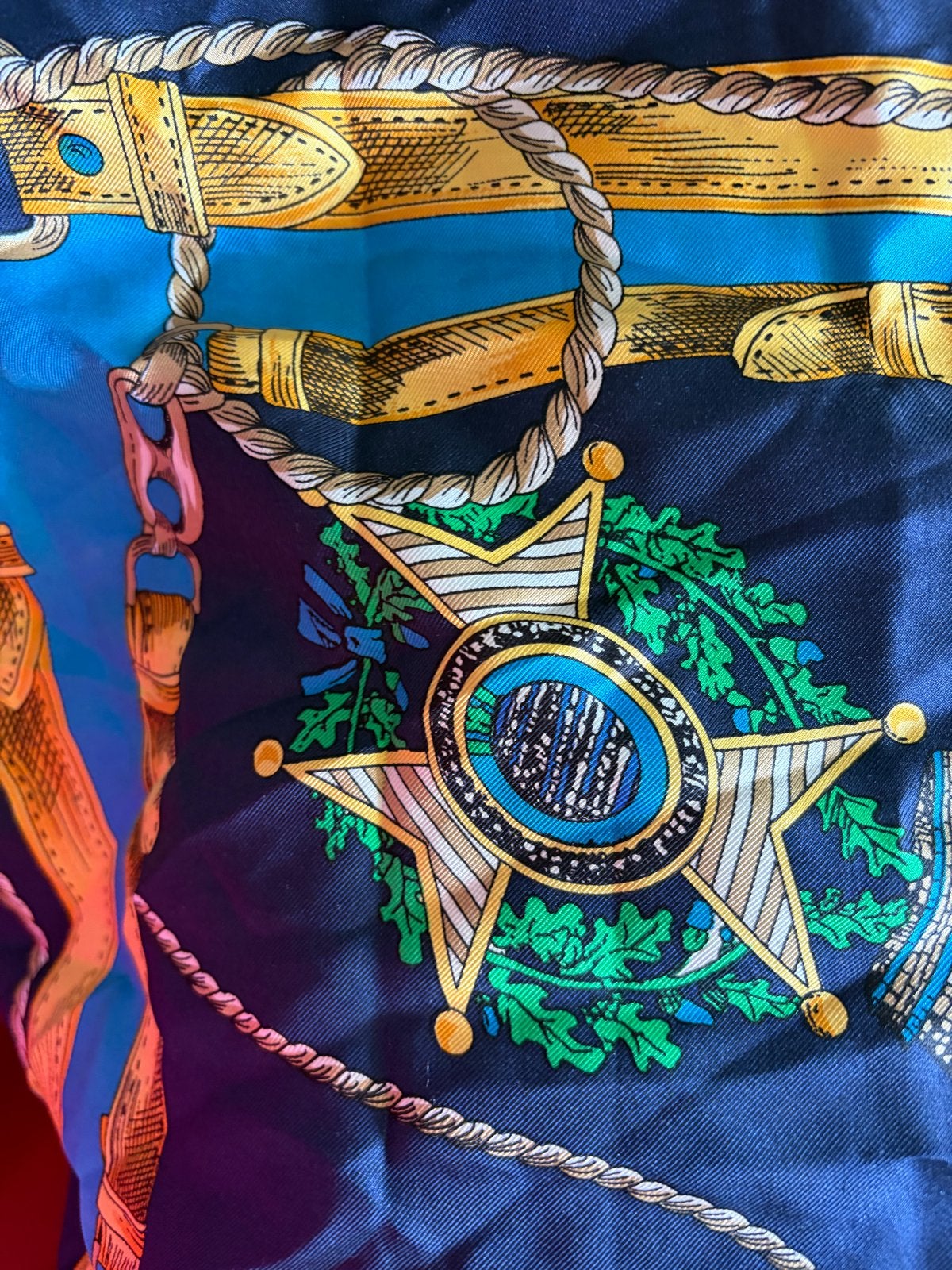 Christian Dior Zijden Sjaal - Zeer Goede Staat, Kleding | Dames, Overige Dameskleding, Ophalen of Verzenden, Zo goed als nieuw