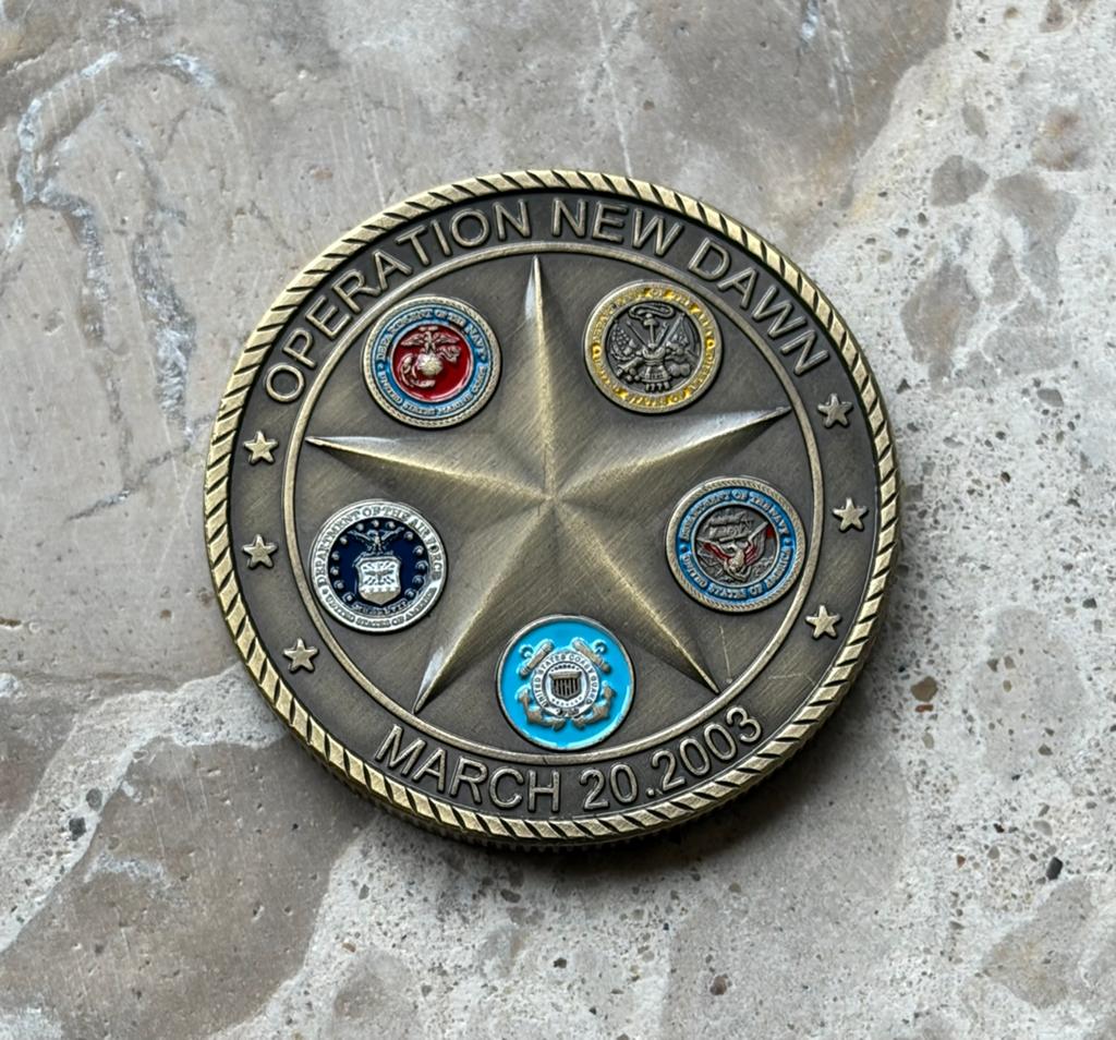 US Defense Operation new dawn 2003 coin, Verzamelen, Militaria | Algemeen, Ophalen of Verzenden, Landmacht, Amerika, Embleem of Badge