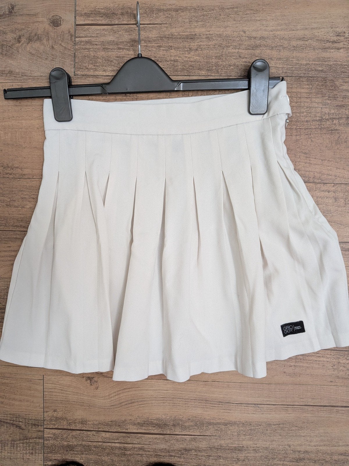 Crème plooi rokje- Groggy - maat XS / 15 jaar, Beige, Ophalen of Verzenden, Zo goed als nieuw, Maat 34 (XS) of kleiner