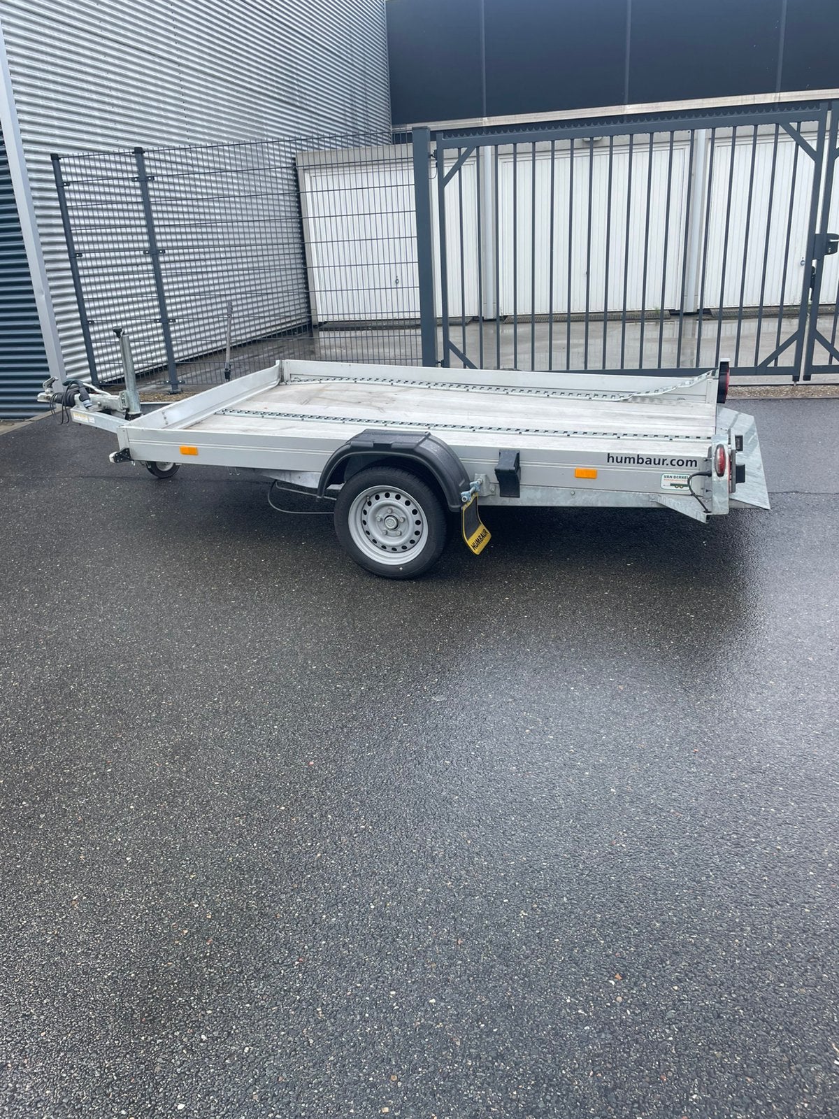 Humbaur hydr. Oprijwagen schade!!, Ophalen, Gebruikt