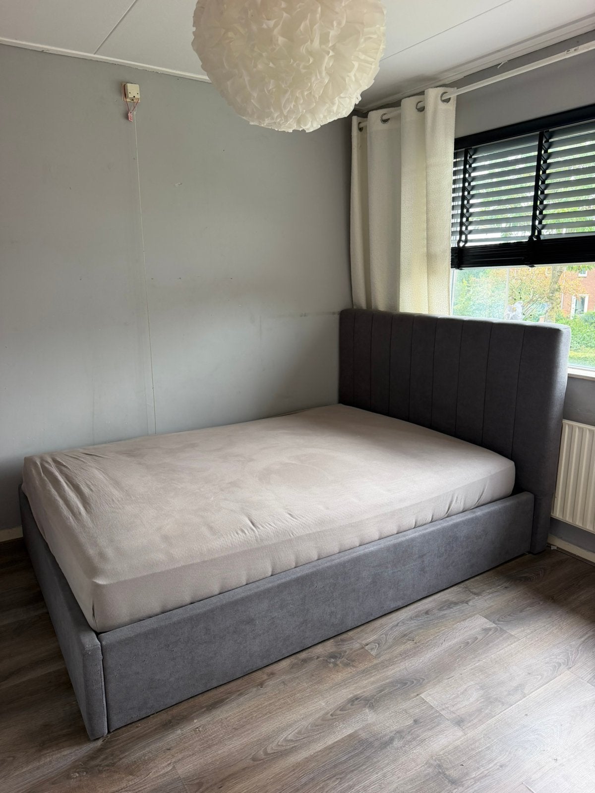 Jysk HASLEV Bedframe + Lattenbodem, Huis en Inrichting, Ophalen, Tweepersoons, 140 cm, Zo goed als nieuw