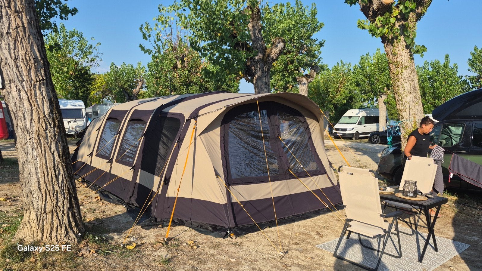 redwood navarro 400  opblaasbare familietent - Ideaal voor k, Ophalen of Verzenden, Gebruikt, Meer dan 6