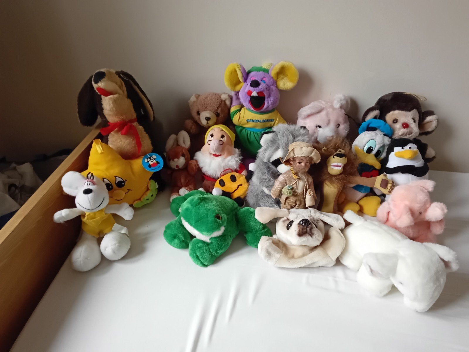 Diverse knuffels in verschillende soorten en maten, Gebruikt, Disney, Klein (minder dan 20 cm), Beige