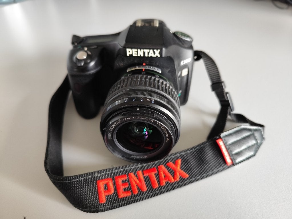 pentax K200D met tas en toebehoren, Audio, Tv en Foto, Spiegelreflex, 10 megapixels, Ophalen of Verzenden, Zo goed als nieuw