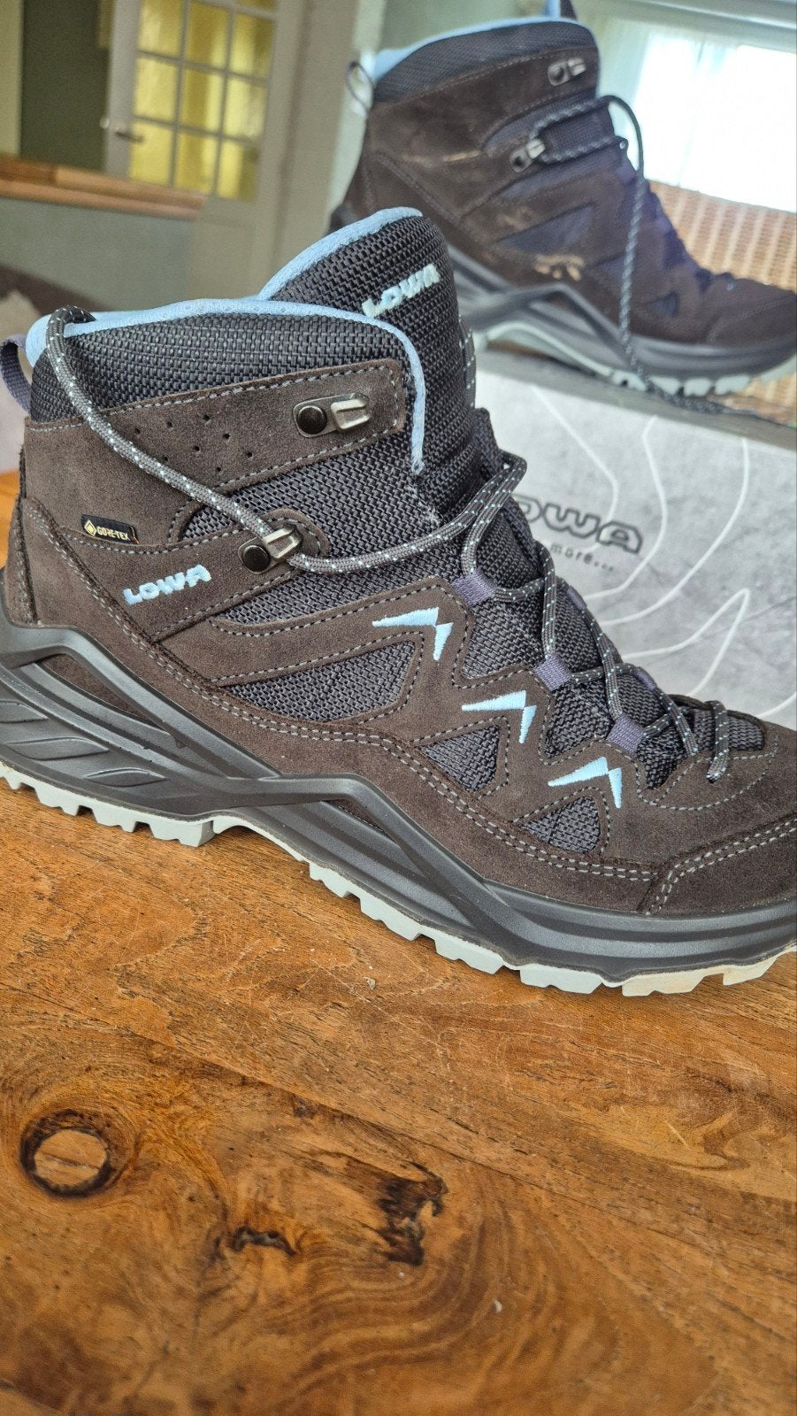 Lowa wandelschoenen Maat 41 (Z.G.A.N.), Ophalen of Verzenden, Zo goed als nieuw, Schoenen