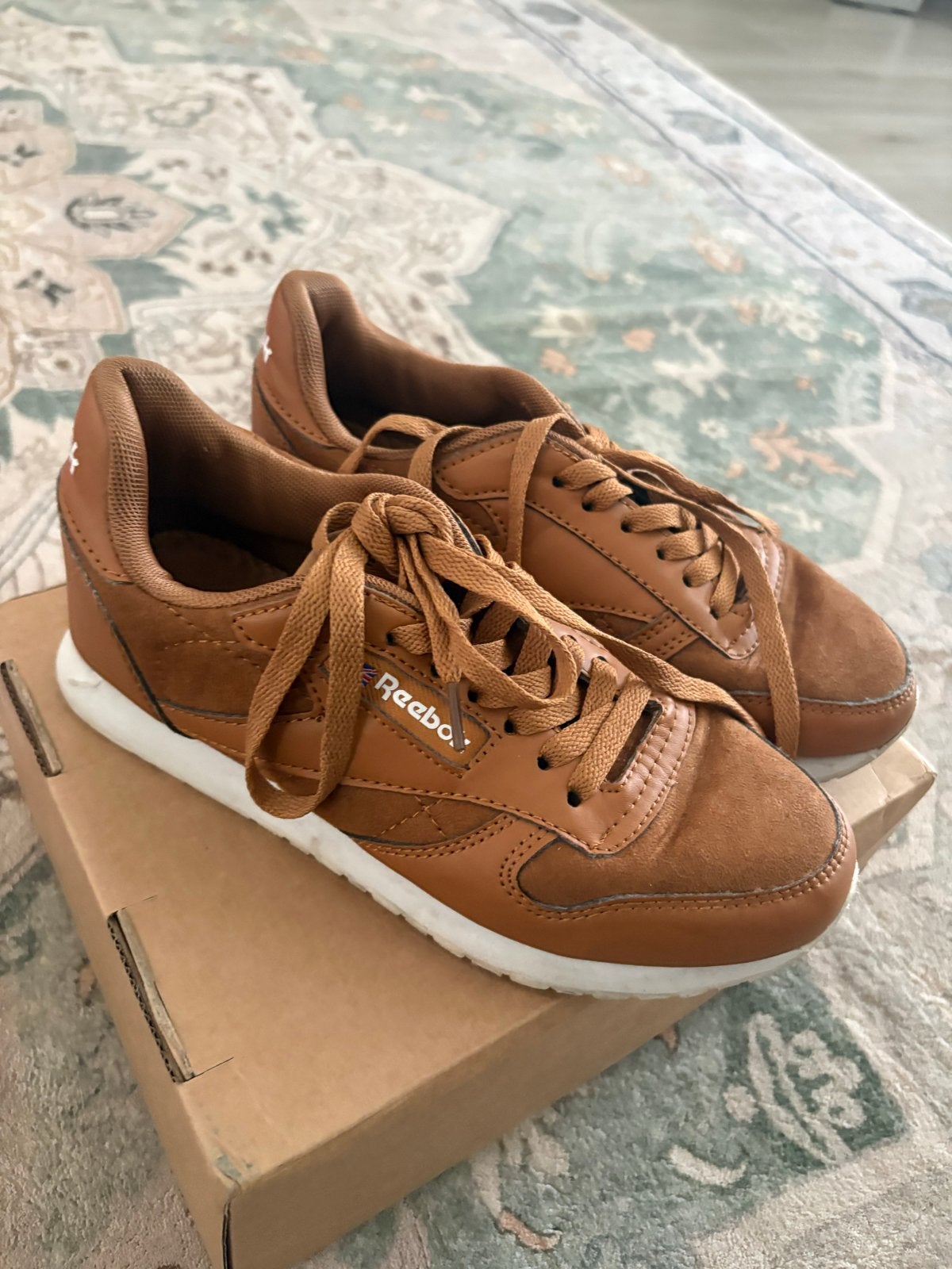 Reebok Classic sneakers - Bruin - Maat 36, Ophalen of Verzenden, Gedragen, Bruin, Sneakers of Gympen