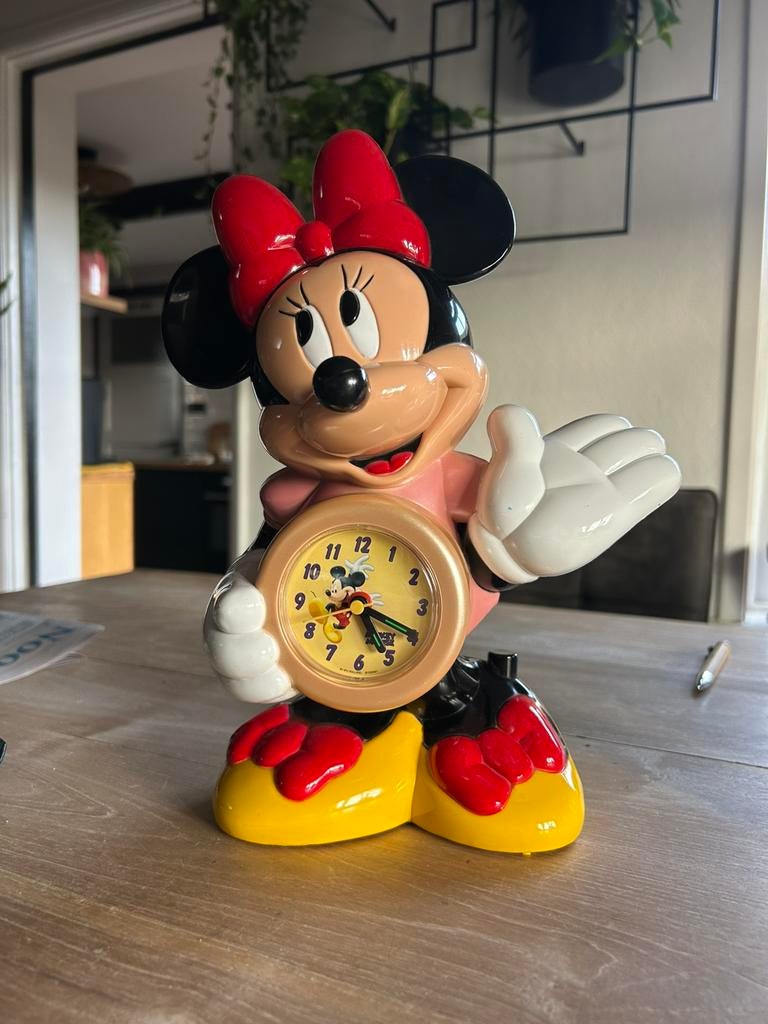Vintage minnie mouse wekker, Verzamelen, Ophalen, Mickey Mouse, Zo goed als nieuw, Beeldje of Figuurtje