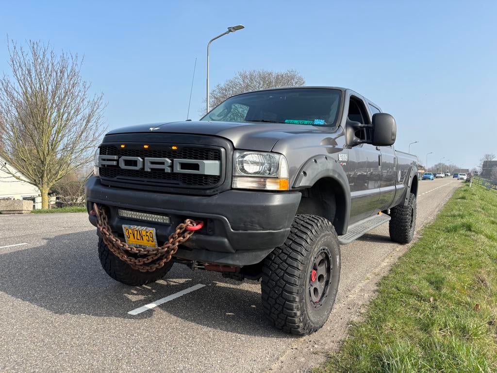 Ford F350  2004 Super Duty Lariat 6.0 TD, Automaat, 8 cilinders, Leder, Bedrijf